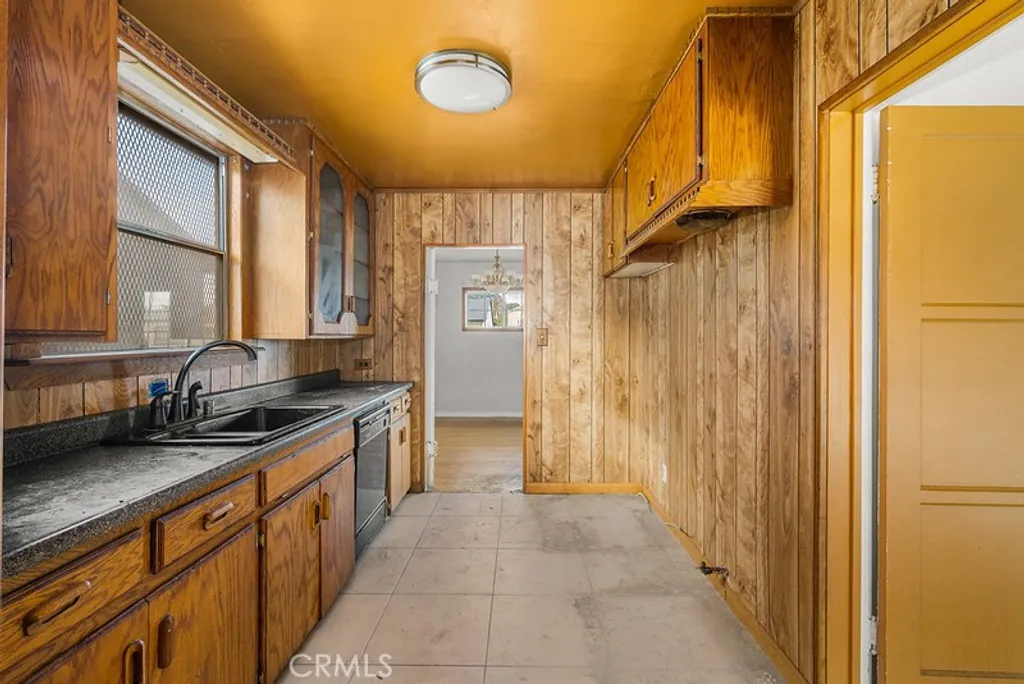 Additional image 15 of 1504 S California Avenue, Compton, CA 90221