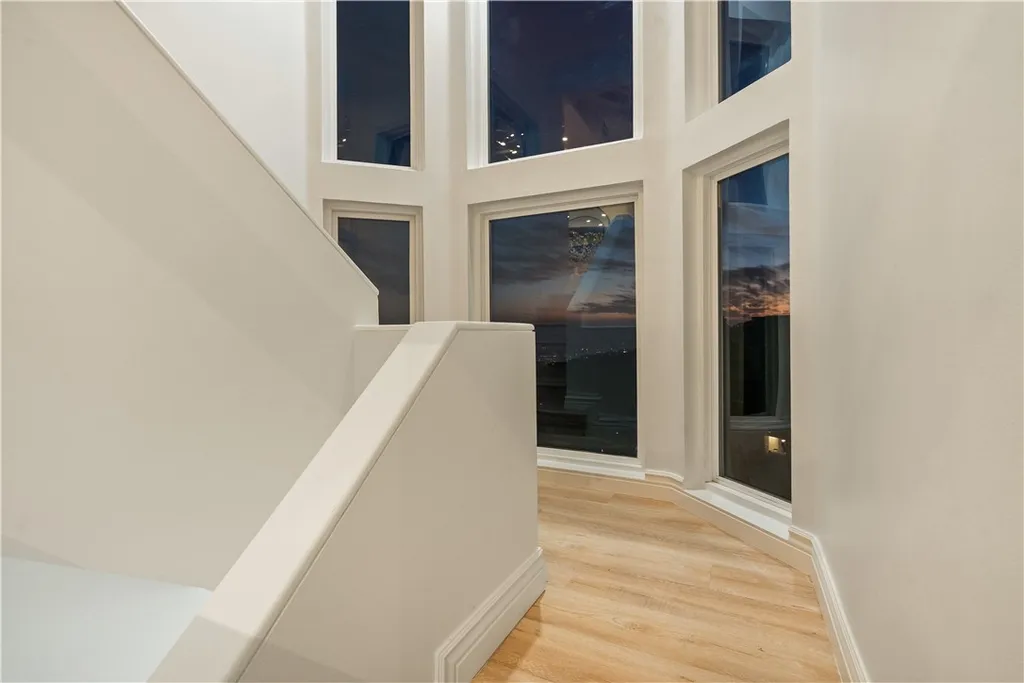 Additional image 54 of 2019 Sunset Plaza Drive, Los Angeles, CA 90069