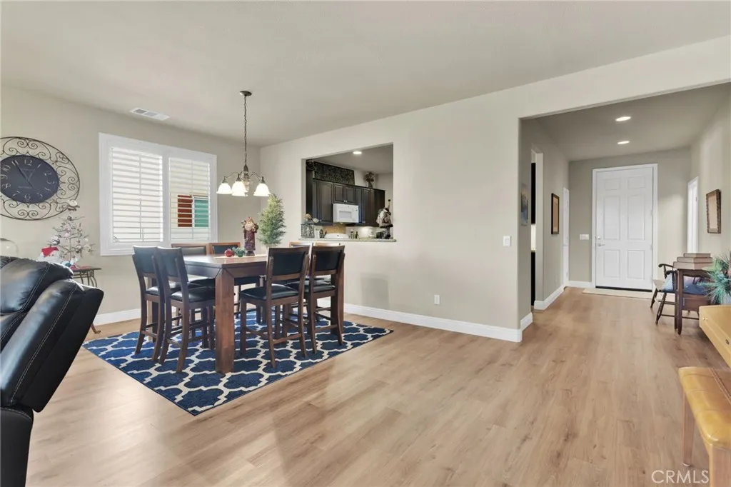 Additional image 9 of 10332 Darby Rd, Apple Valley, CA 92308