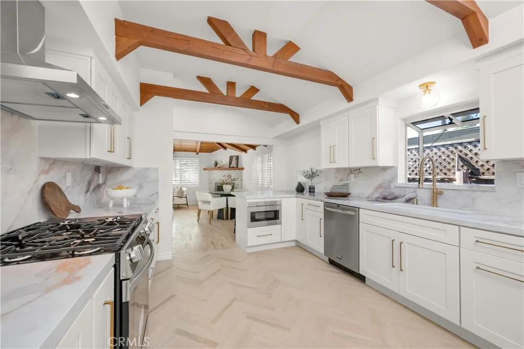 Additional image 11 of 370 E 19th St, Costa Mesa, CA 92627