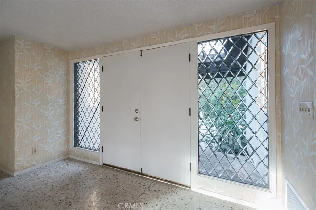 Additional image 23 of 19291 Berclair Lane, Tarzana, CA 91356