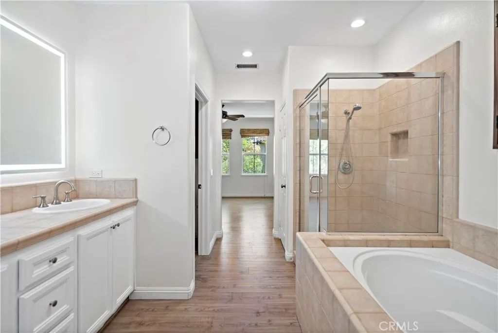 Additional image 35 of 221 Lonetree, Irvine, CA 92603