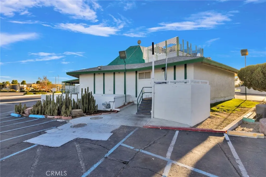 Additional image 7 of 14096 Green Tree Boulevard, Victorville, CA 92395