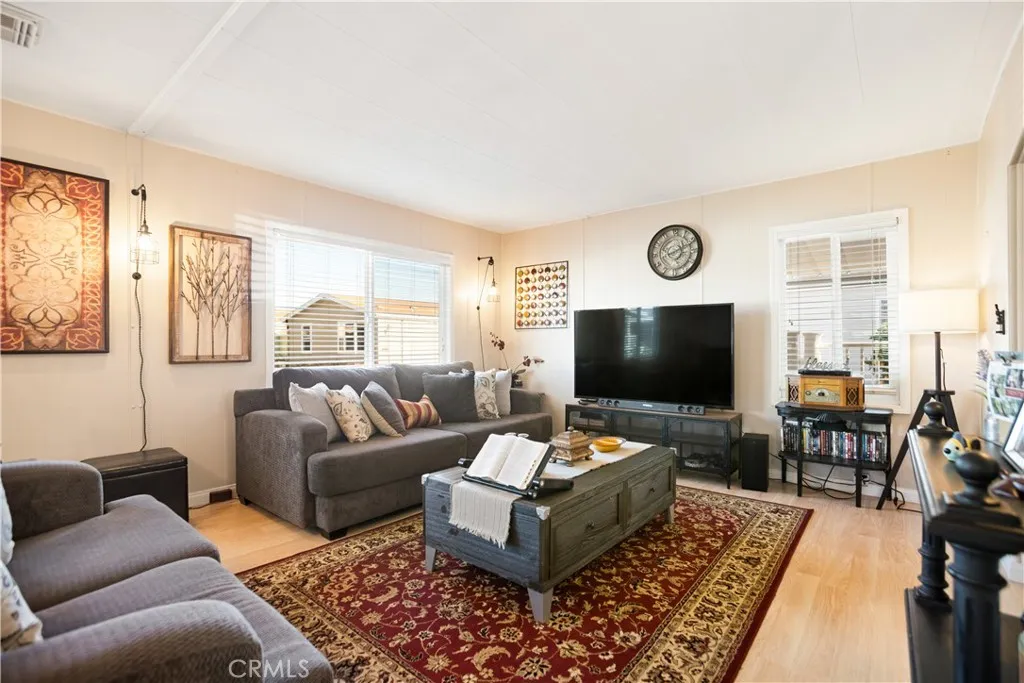 Additional image 18 of 39 Pine Via Avenue, Anaheim, CA 92801