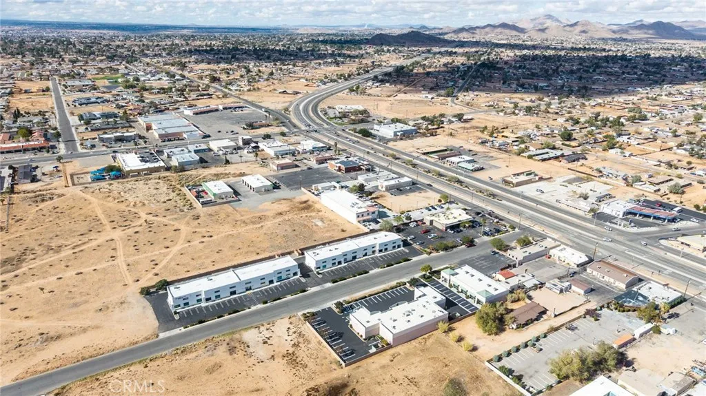 Additional image 14 of 13631 Pawnee Road, Apple Valley, CA 92308