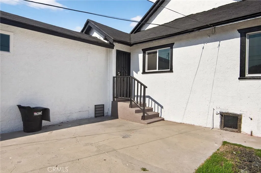 Additional image 20 of 1052 W 74th St, Los Angeles, CA 90044