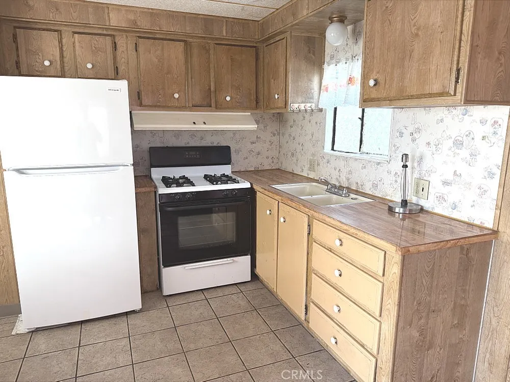 Additional image 18 of 13713 S Vermont Avenue Unit 15, Gardena, CA 90247