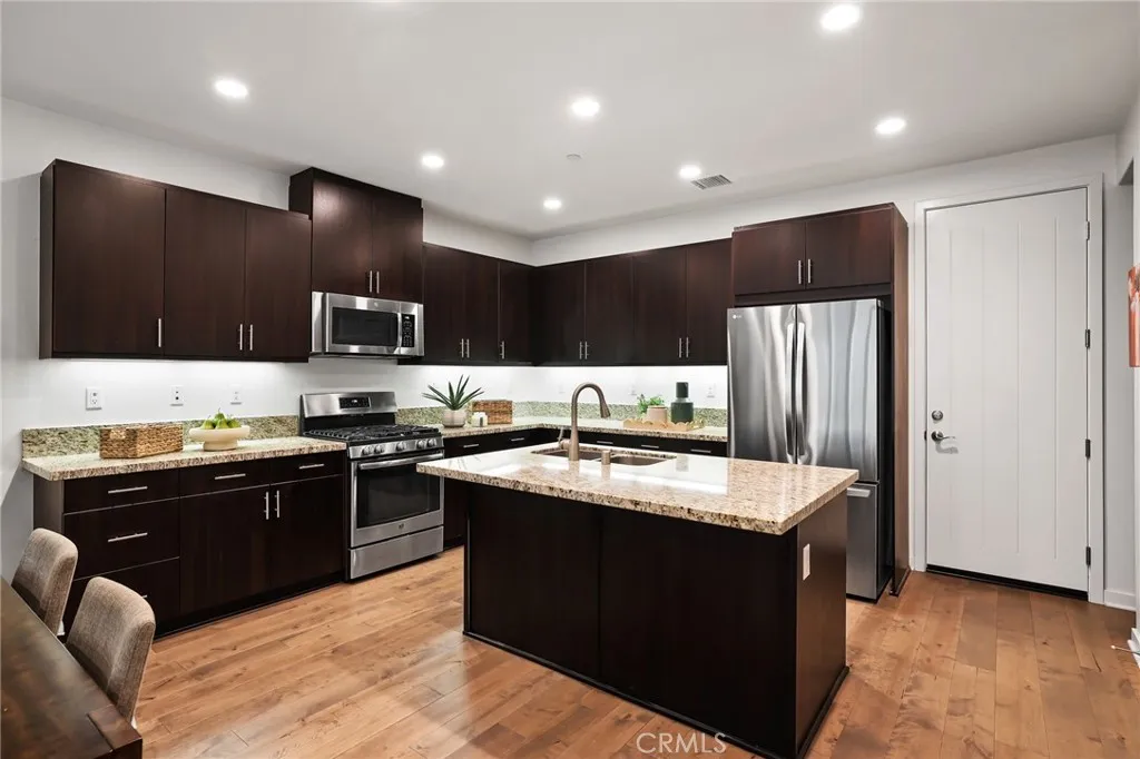 Additional image 49 of 53 Savannah, Lake Forest, CA 92630