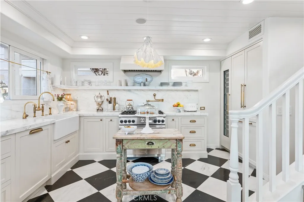 Additional image 15 of 209 Diamond Ave, Newport Beach, CA 92662