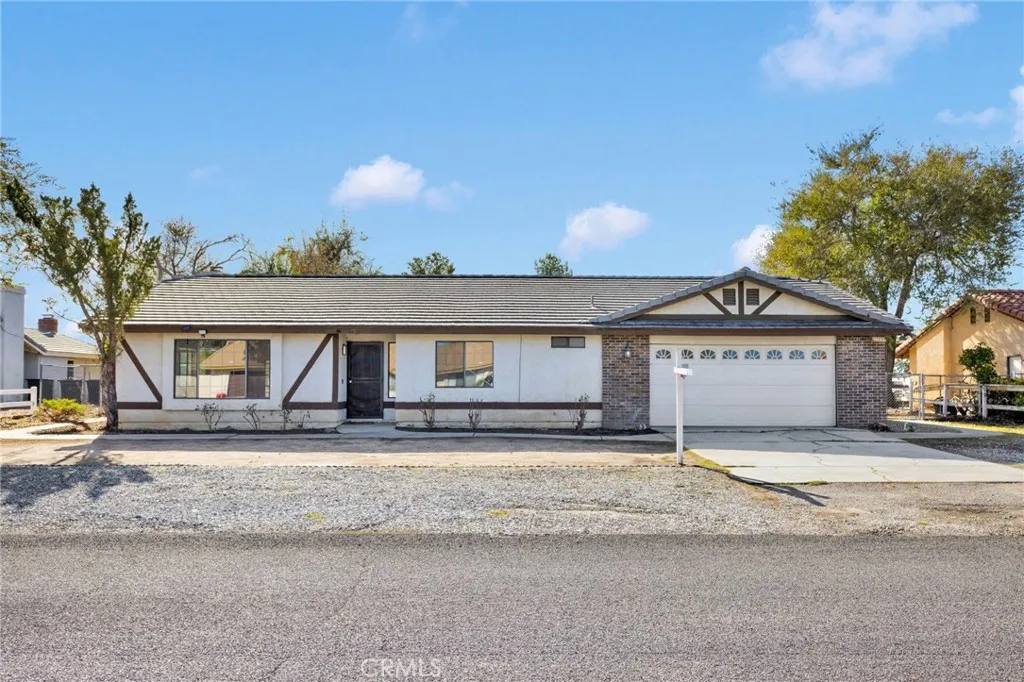 Additional image 89 of 18037 Mondamon Rd, Apple Valley, CA 92307