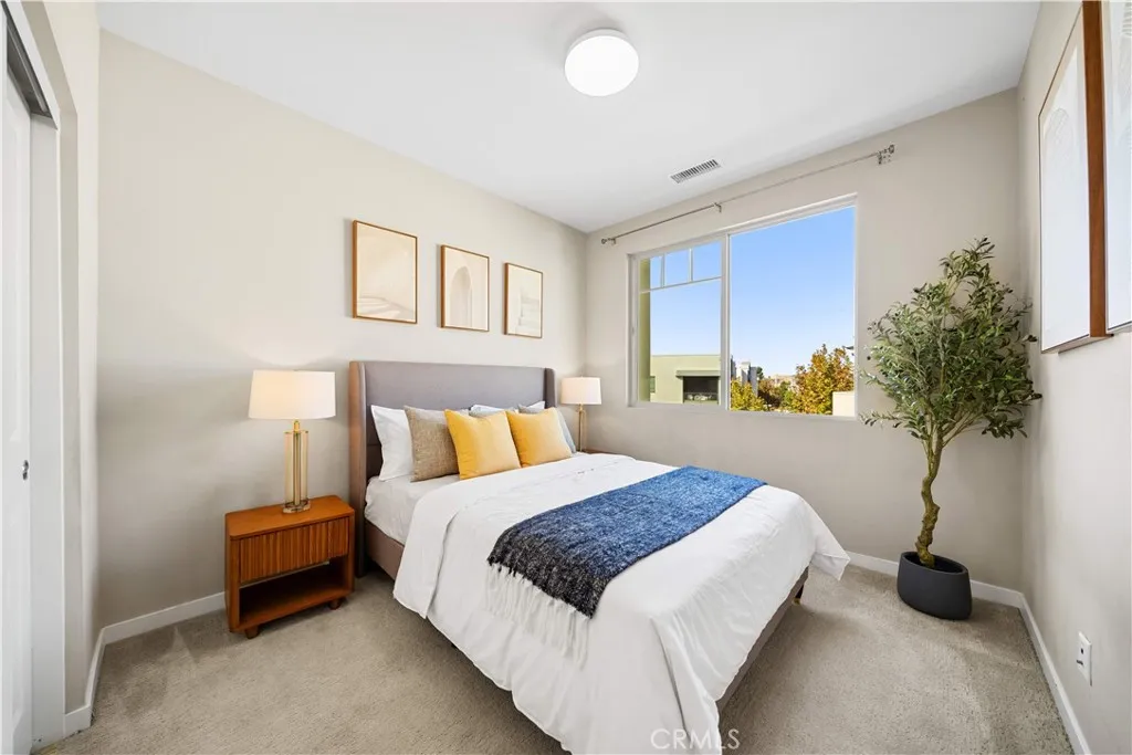 Additional image 73 of 115 Episode, Irvine, CA 92618