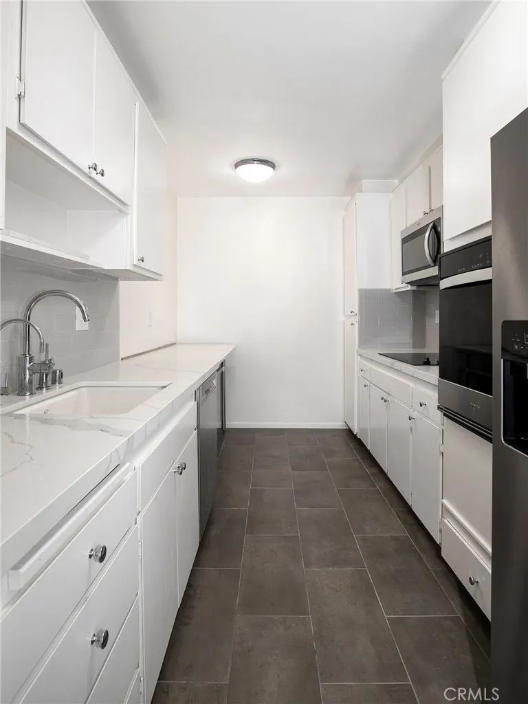 Additional image 58 of 927 N Kings Road Unit 118, West Hollywood, CA 90069