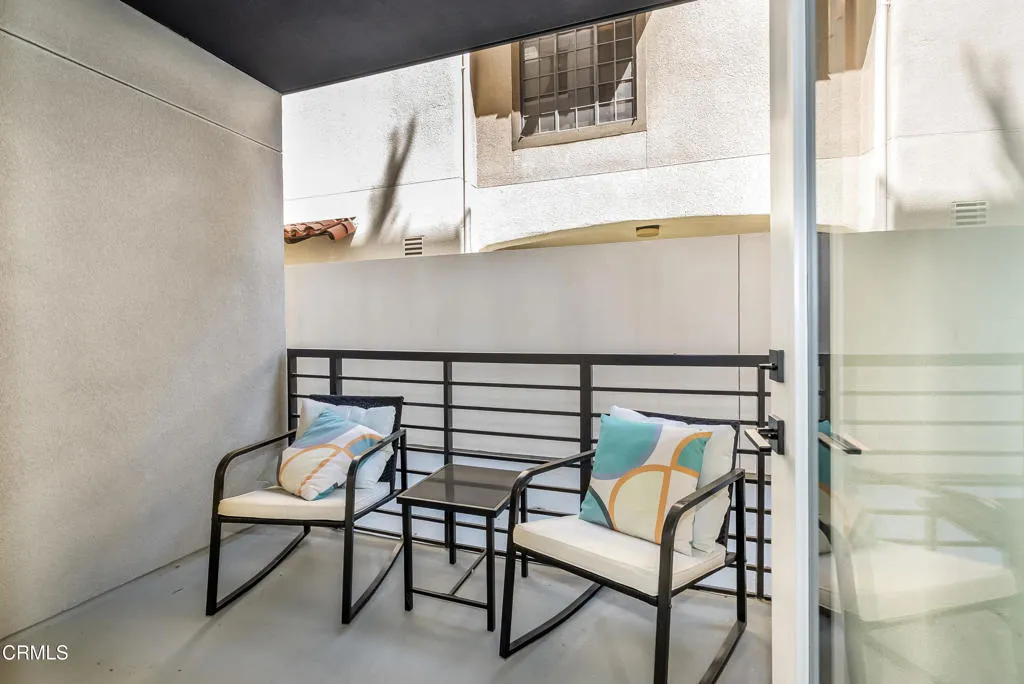 Additional image 44 of 150 S Oak Knoll Avenue Unit 103, Pasadena, CA 91101