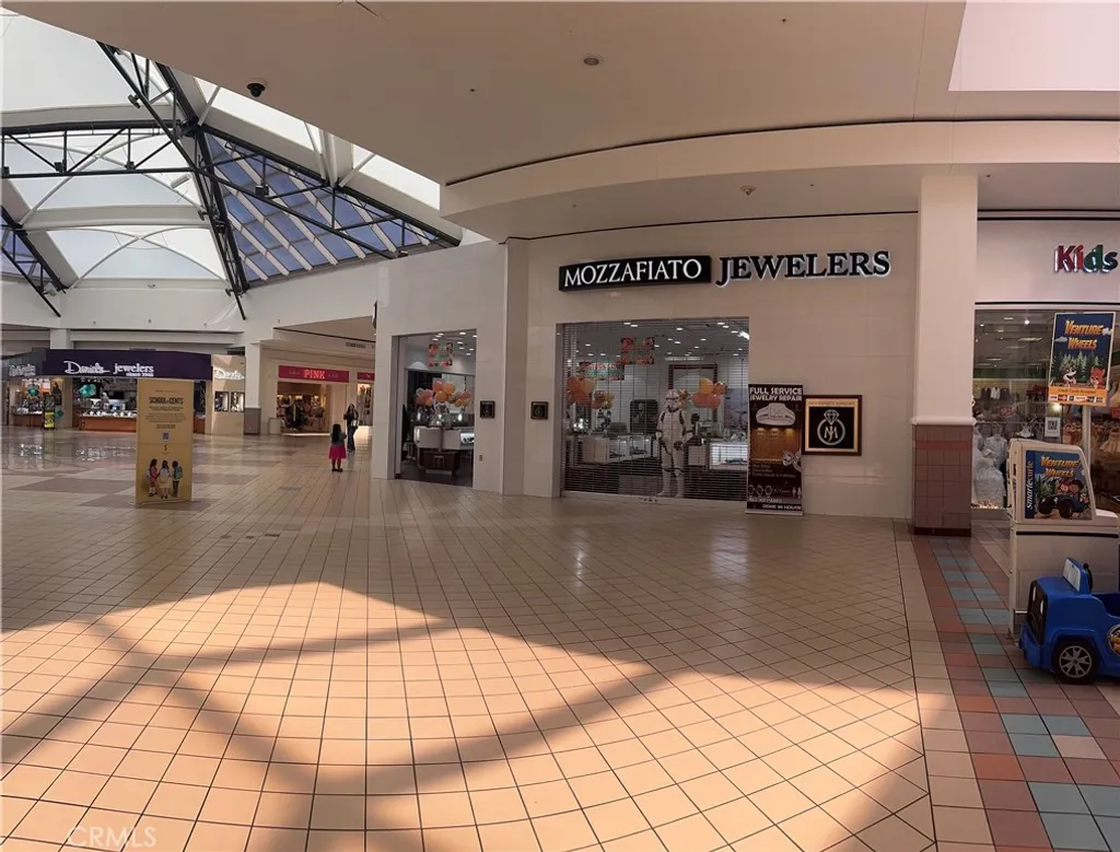 Additional image 10 of 217 Stonewood Street Unit B13, Downey, CA 90241