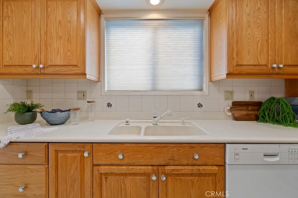 Additional image 23 of 3561 Fela Ave, Long Beach, CA 90808