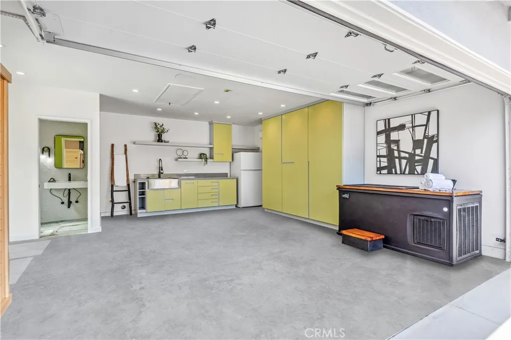 Additional image 125 of 1205 Bryant Rd, Long Beach, CA 90815