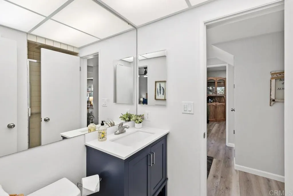 Additional image 61 of 3542 Governor Drive, San Diego, CA 92122