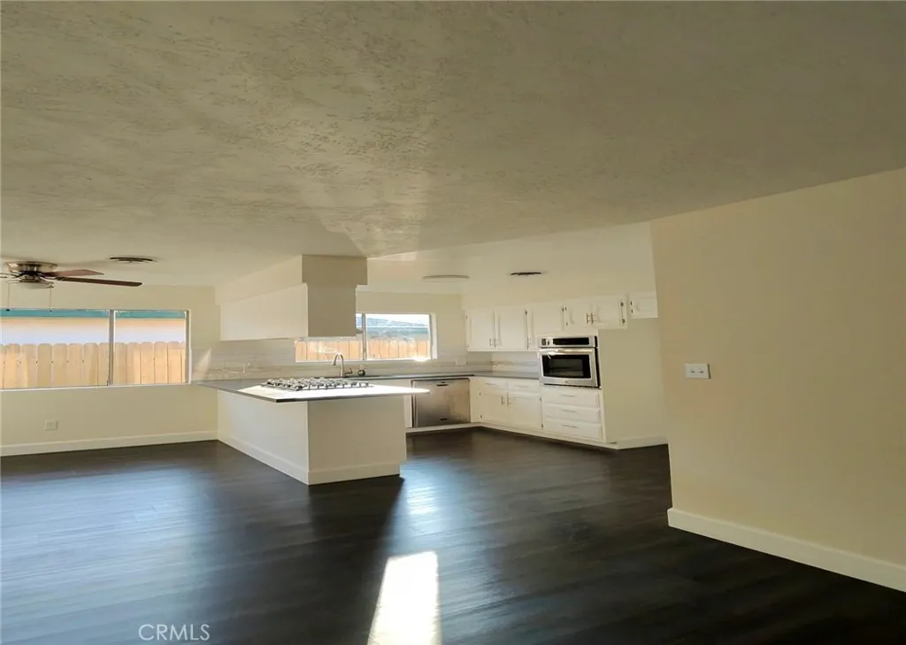 4513 Summer Side Ave, Bakersfield, CA 93309 photo 5
