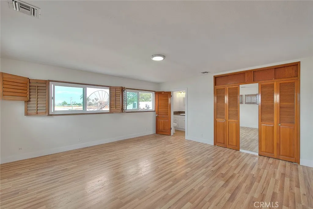 Additional image 125 of 547 W 106th St, Los Angeles, CA 90044