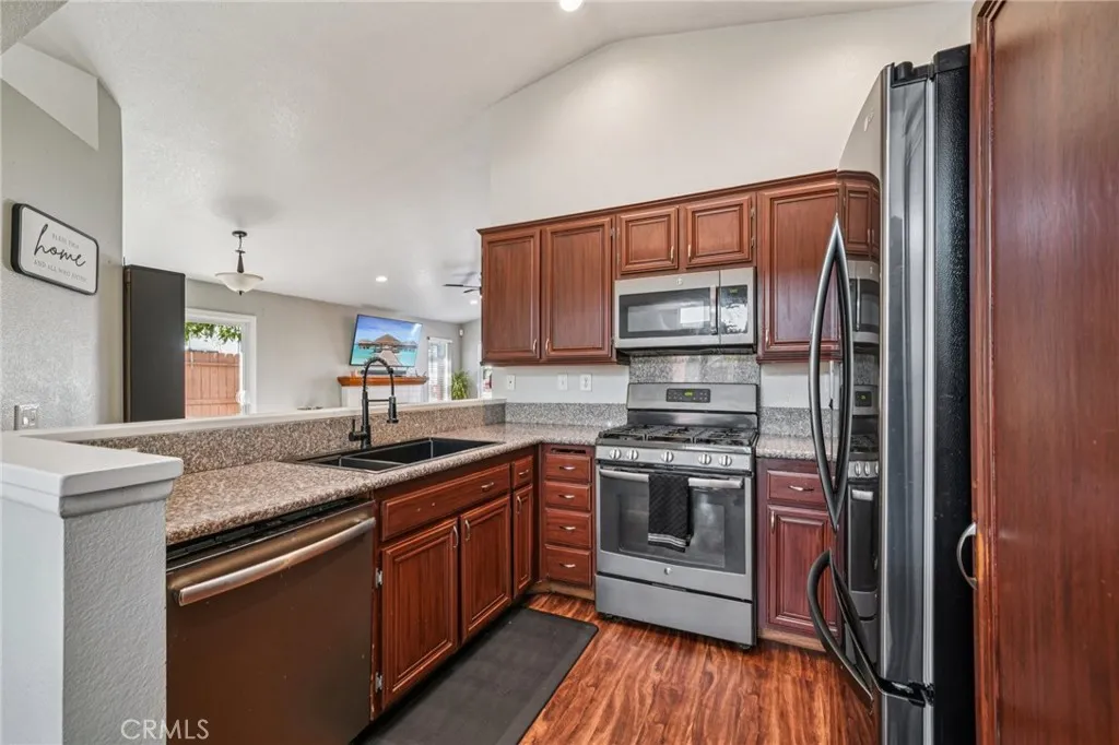 Additional image 73 of 10374 Crossing Green Cir, Moreno Valley, CA 92557