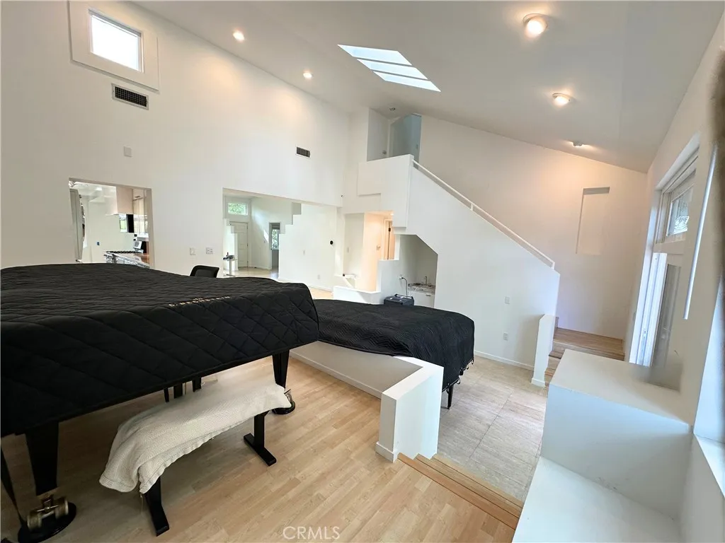 Additional image 12 of 22037 Ybarra, Woodland Hills, CA 91364