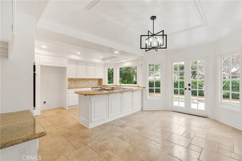 Additional image 50 of 19371 Woodlands Ln, Huntington Beach, CA 92648