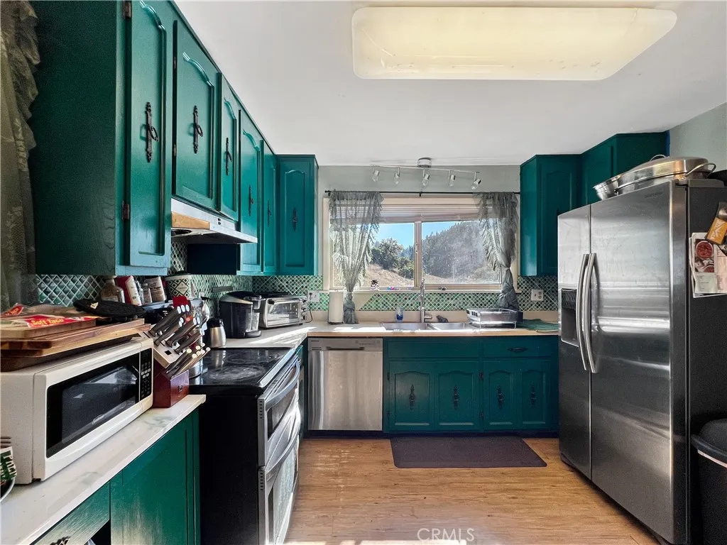 Additional image 5 of 8600 Cave Creek Rd, Redwood Valley, CA 95470