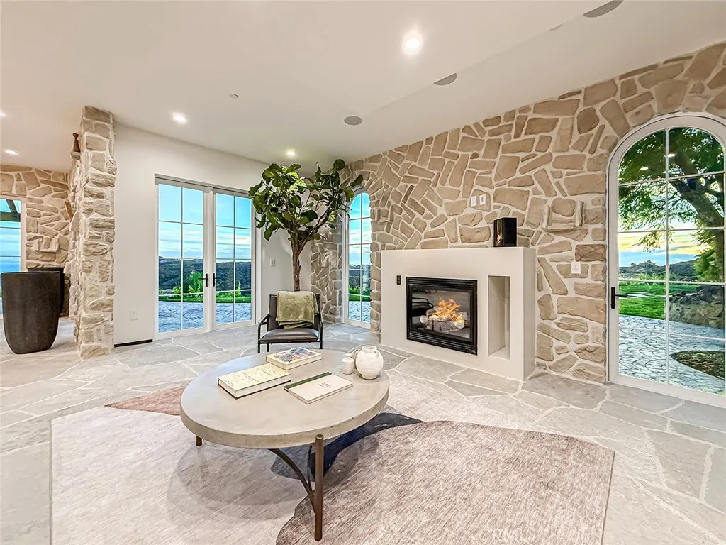 Additional image 32 of 33239 Mulholland Highway, Malibu, CA 90265