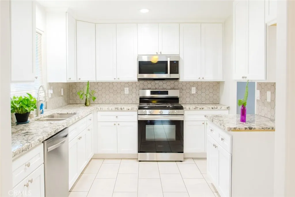 Additional image 3 of 16965 Palm St, Hesperia, CA 92345