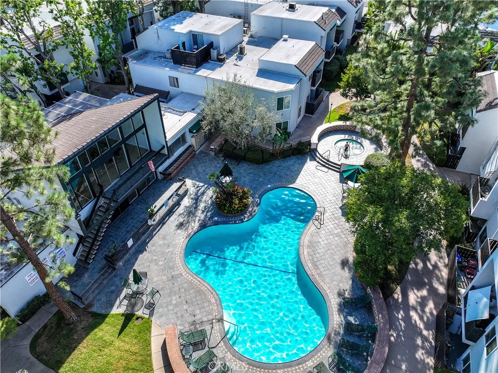 Additional image 5 of 18645 Hatteras Street Unit 230, Tarzana, CA 91356