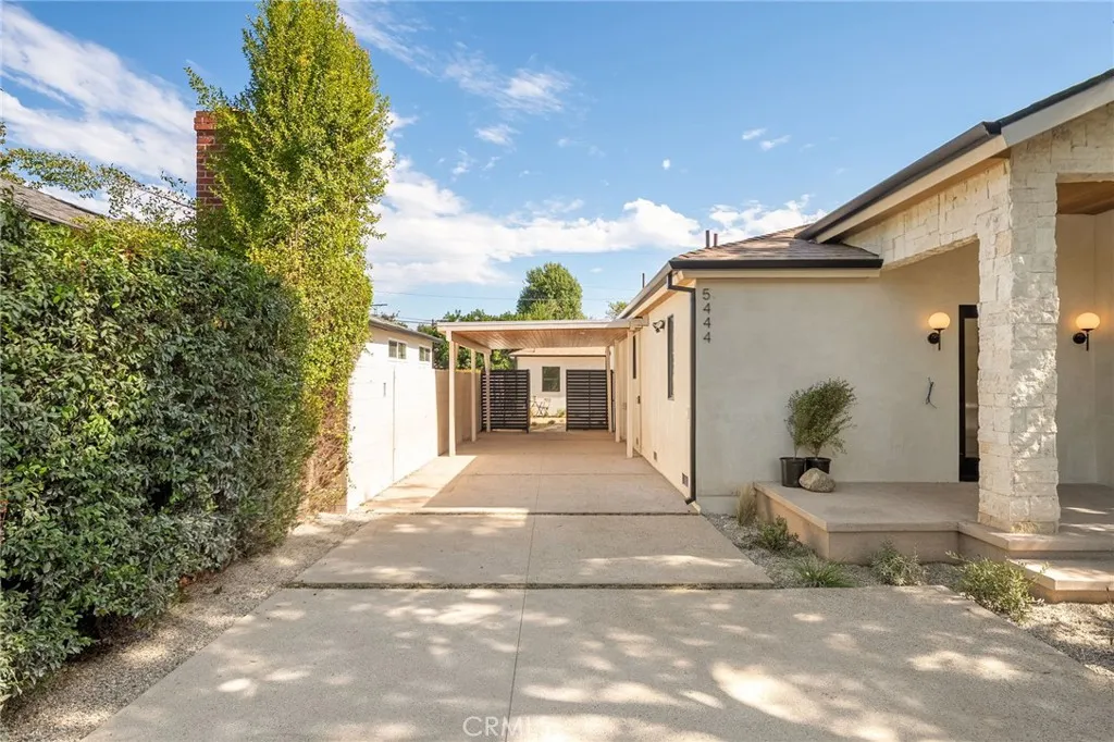 Additional image 86 of 5444 Morella Ave, Valley Village, CA 91607