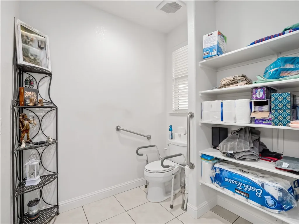 Additional image 23 of 425 Karen Ave, Kerman, CA 93630