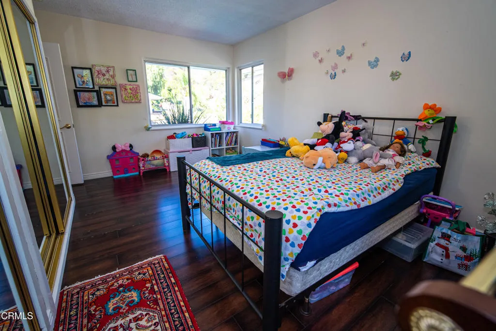 Additional image 136 of 2460 Las Positas Road, Glendale, CA 91208