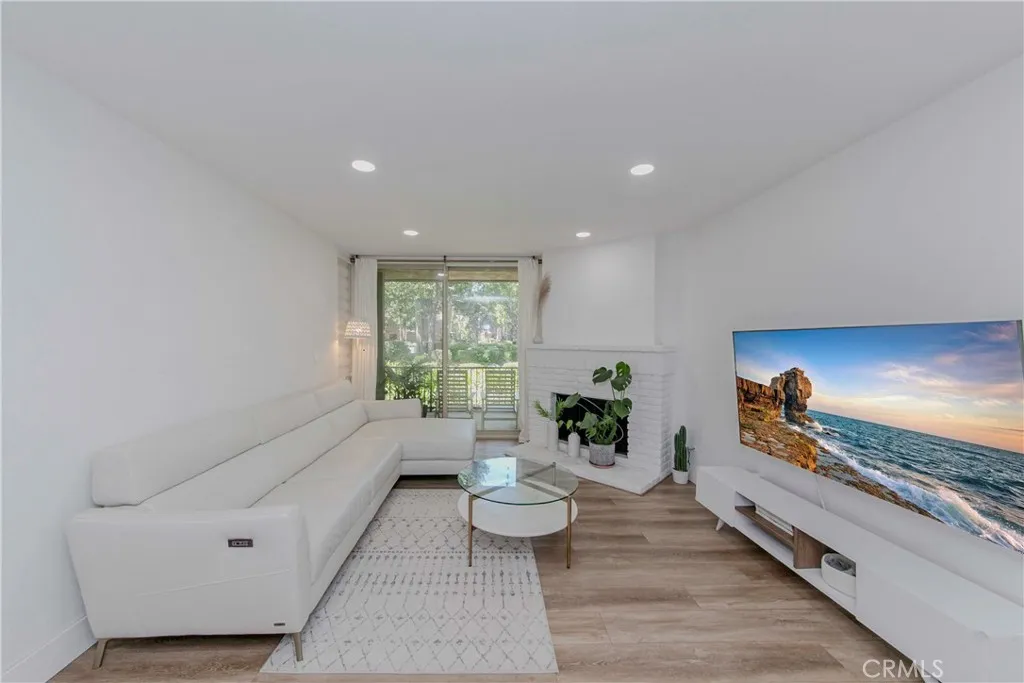 Additional image 5 of 16911 Eastlake LN Unit 88, Huntington Beach, CA 92647