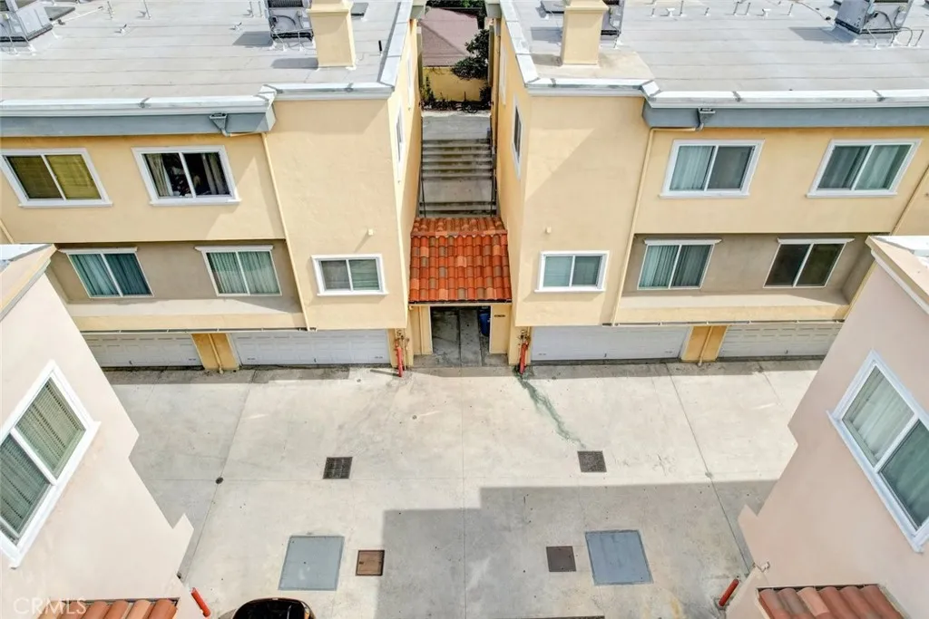 Additional image 97 of 13629 Wyandotte Street Unit 111, Van Nuys, CA 91405