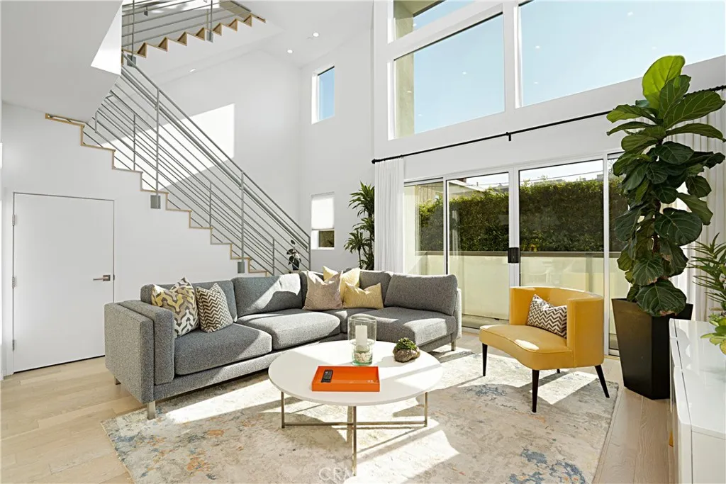 Additional image 7 of 5409 W Wilshire Vista Lane, Los Angeles, CA 90019