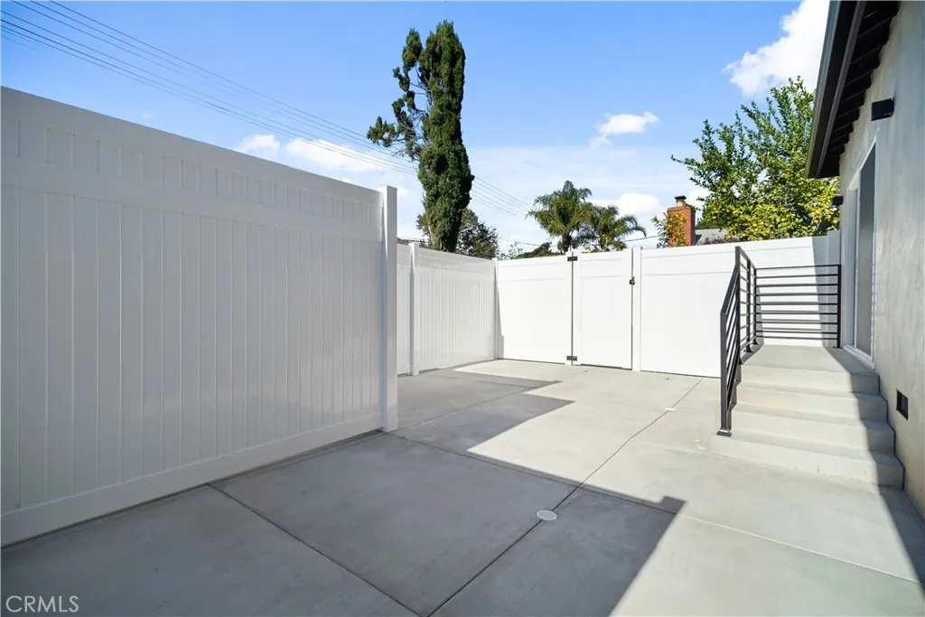 Additional image 26 of 6935 Jellico Avenue, Lake Balboa, CA 91406