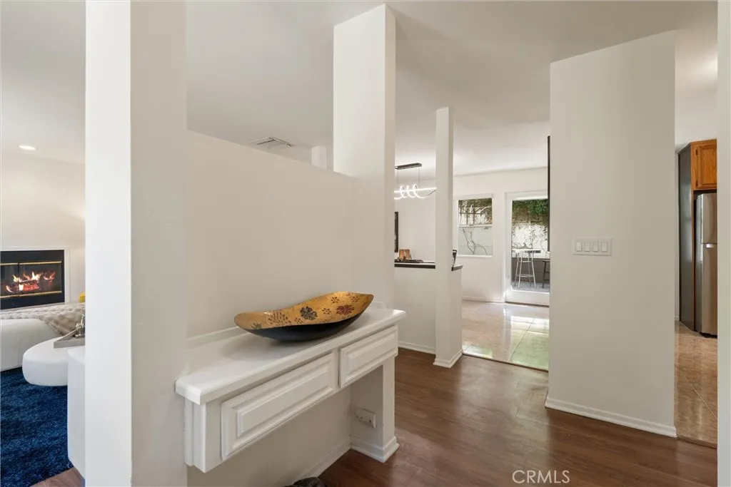 Additional image 38 of 4558 Jessica Dr, Los Angeles, CA 90065