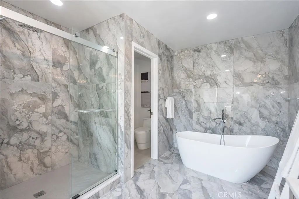 Additional image 21 of 39 Cape Cod, Irvine, CA 92620