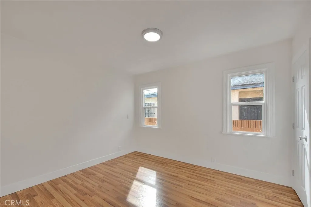 Additional image 99 of 547 W 106th St, Los Angeles, CA 90044