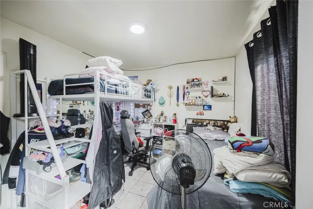 Additional image 12 of 907 5th Street, San Fernando, CA 91340