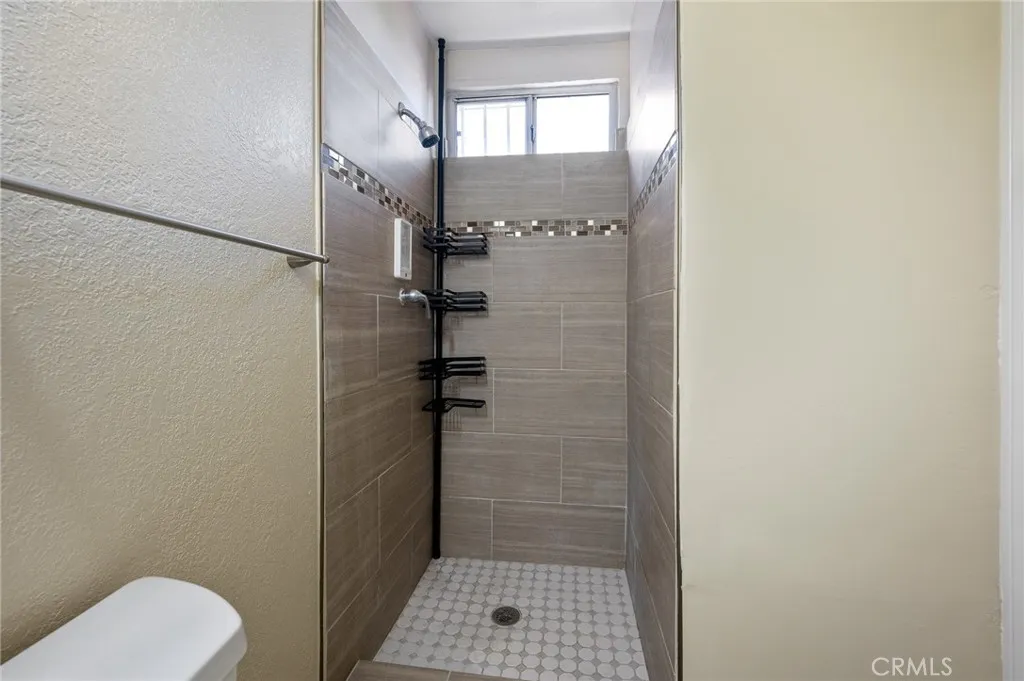 Additional image 43 of 857 E 109th Pl, Los Angeles, CA 90059