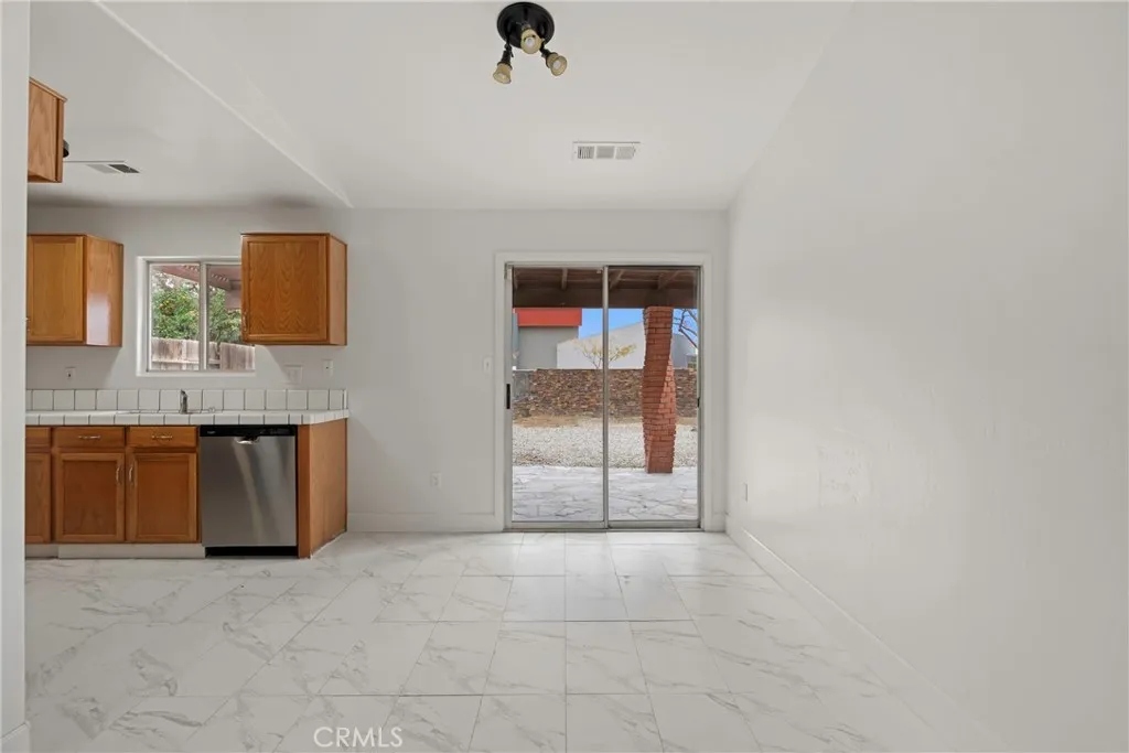 Additional image 11 of 333 Tanner Michael Dr, Bakersfield, CA 93308