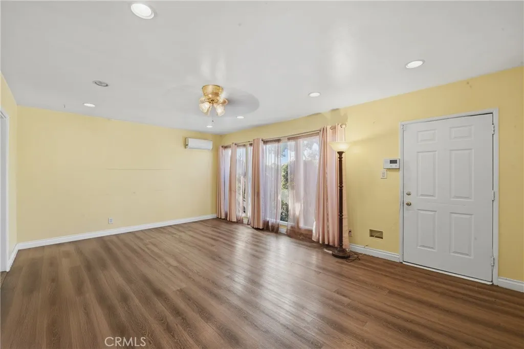 Additional image 41 of 12318 Halo Dr, Lynwood, CA 90262