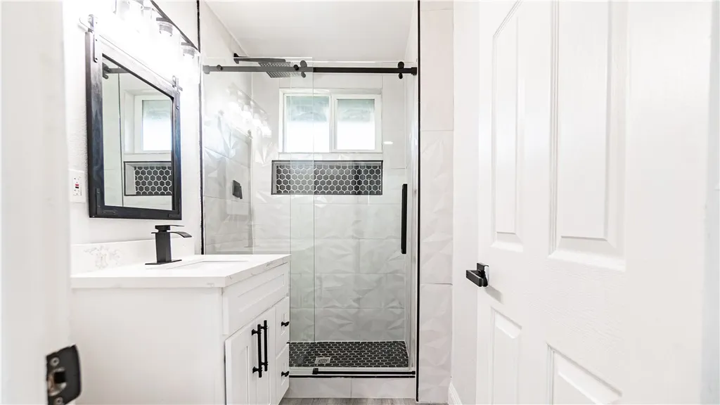 Additional image 17 of 862 N Lassen Ave, San Bernardino, CA 92410