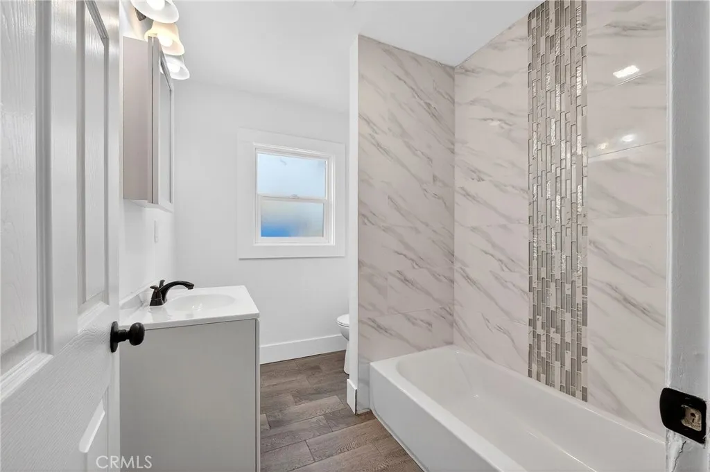 Additional image 33 of 1052 W 74th St, Los Angeles, CA 90044