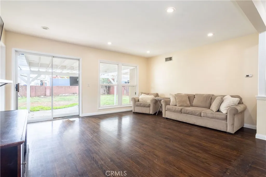 Additional image 5 of 14758 Kingsbury St, , CA 91345