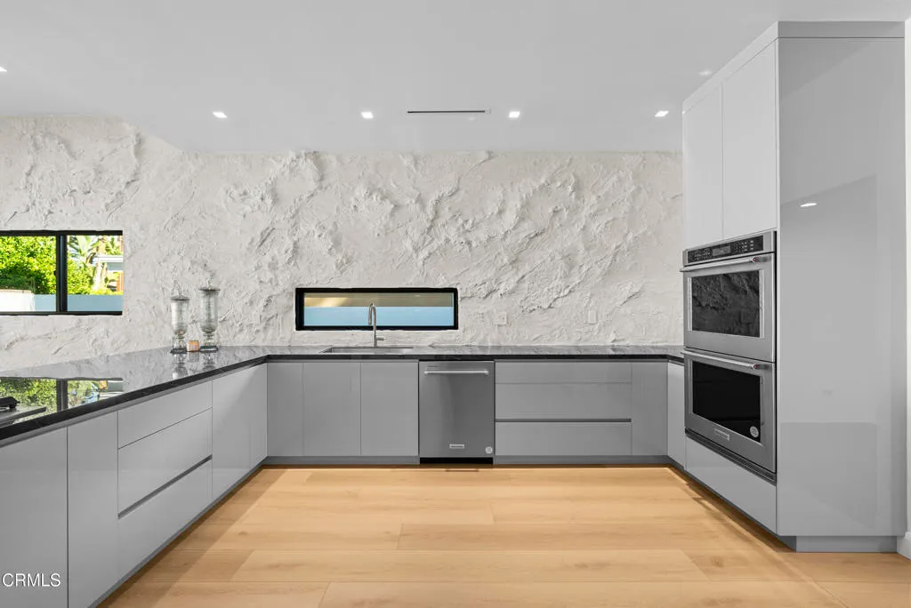 Additional image 8 of 14145 Weddington Street, Los Angeles, CA 91401