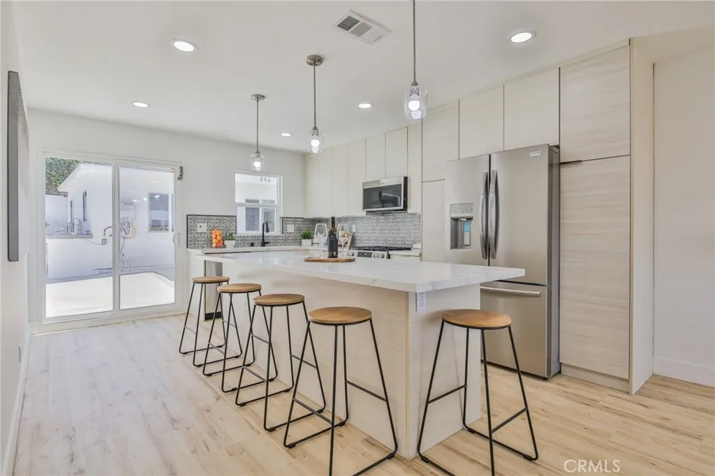 Additional image 16 of 204 Via Colusa, Redondo Beach, CA 90277