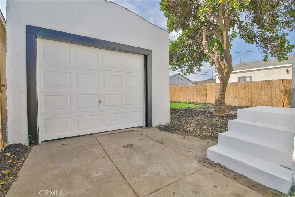 Additional image 28 of 946 E 104th St, Los Angeles, CA 90002
